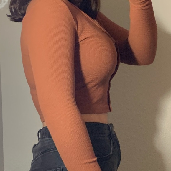 button up crop top - Picture 3 of 4